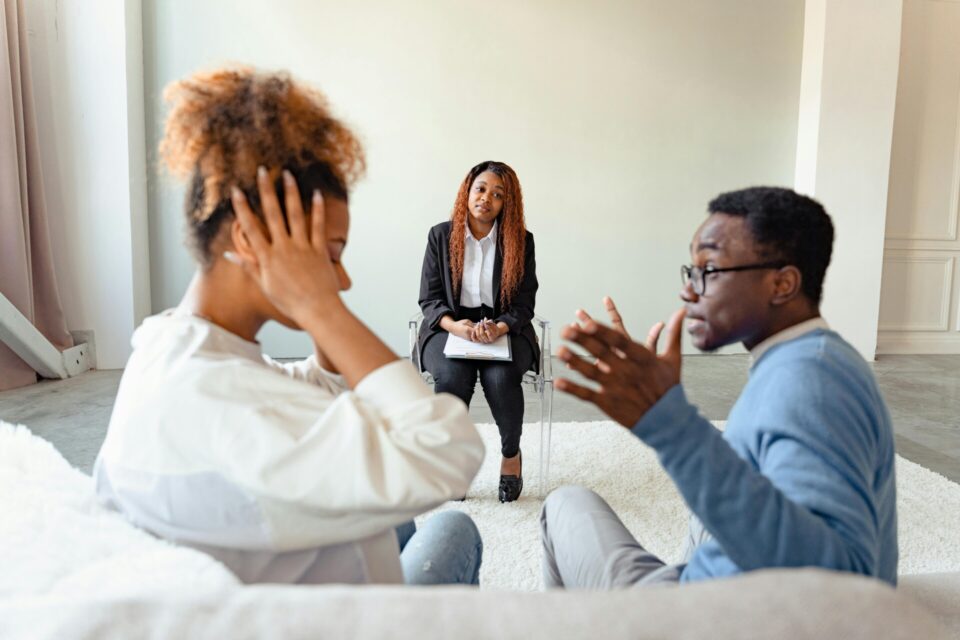 A couple in a psychotherapy session